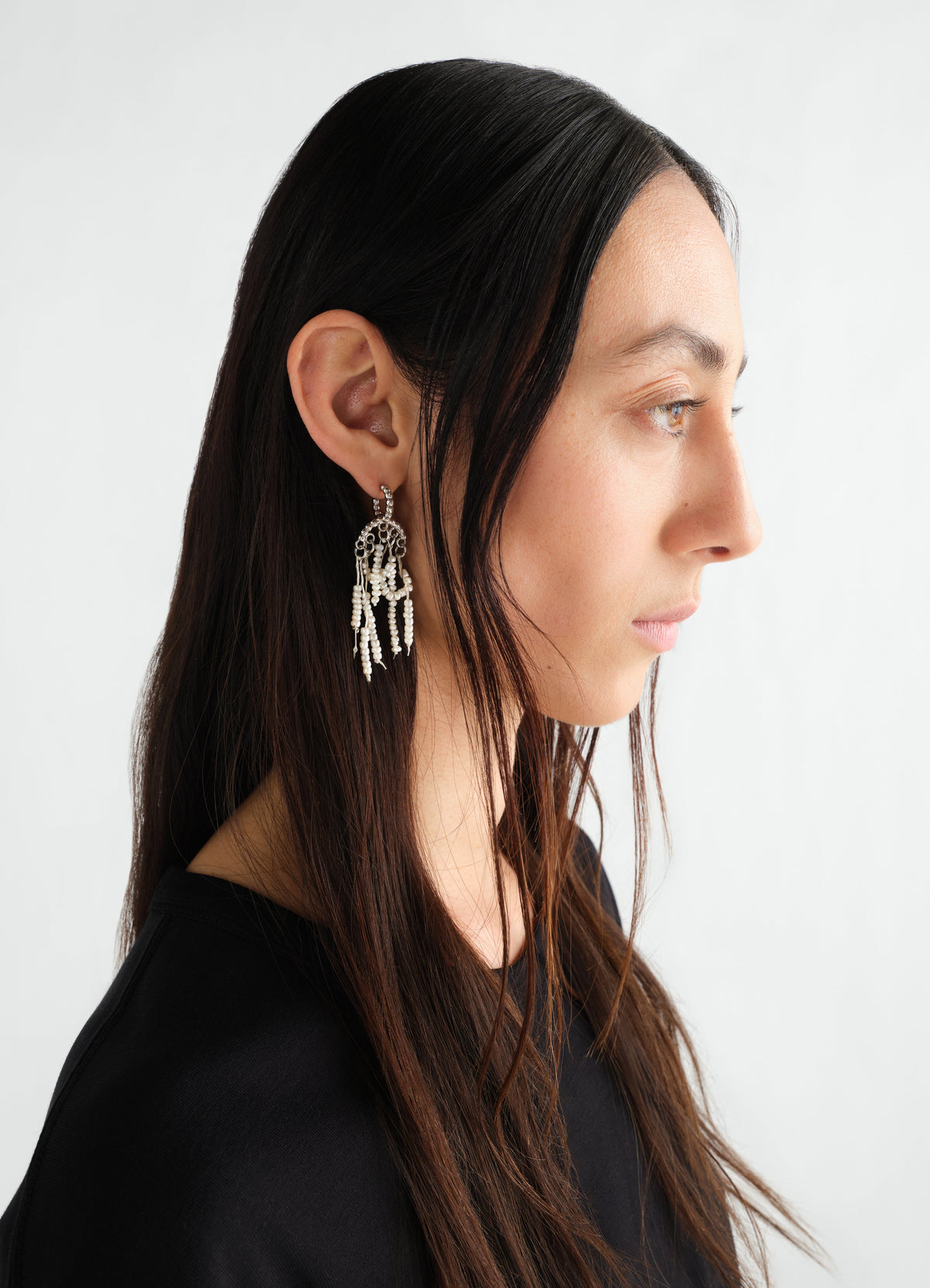 TASSEL SHORT EARRINGS IN GLASS BEADS