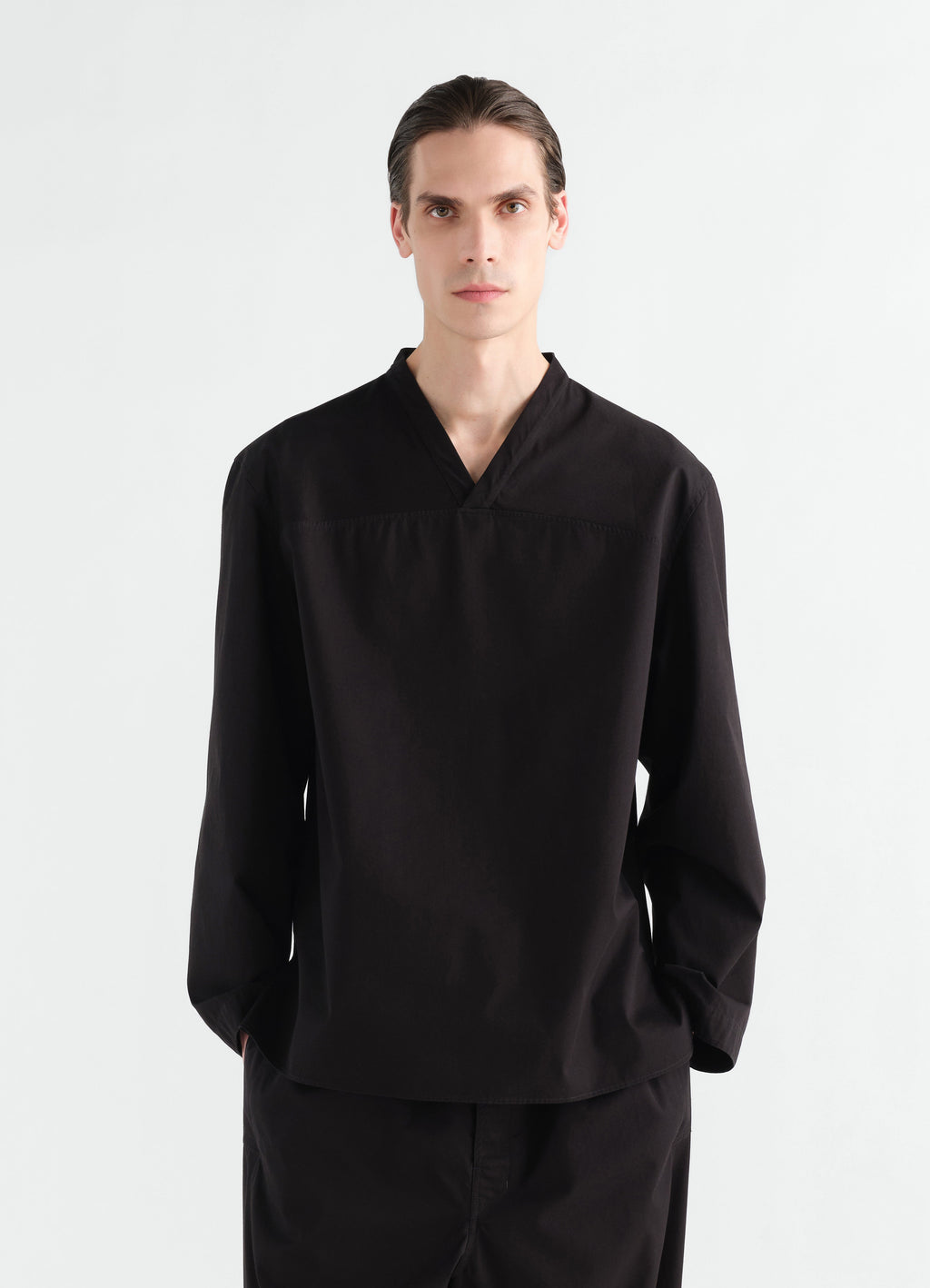 V-NECK TOP IN LIGHT COTTON TWILL