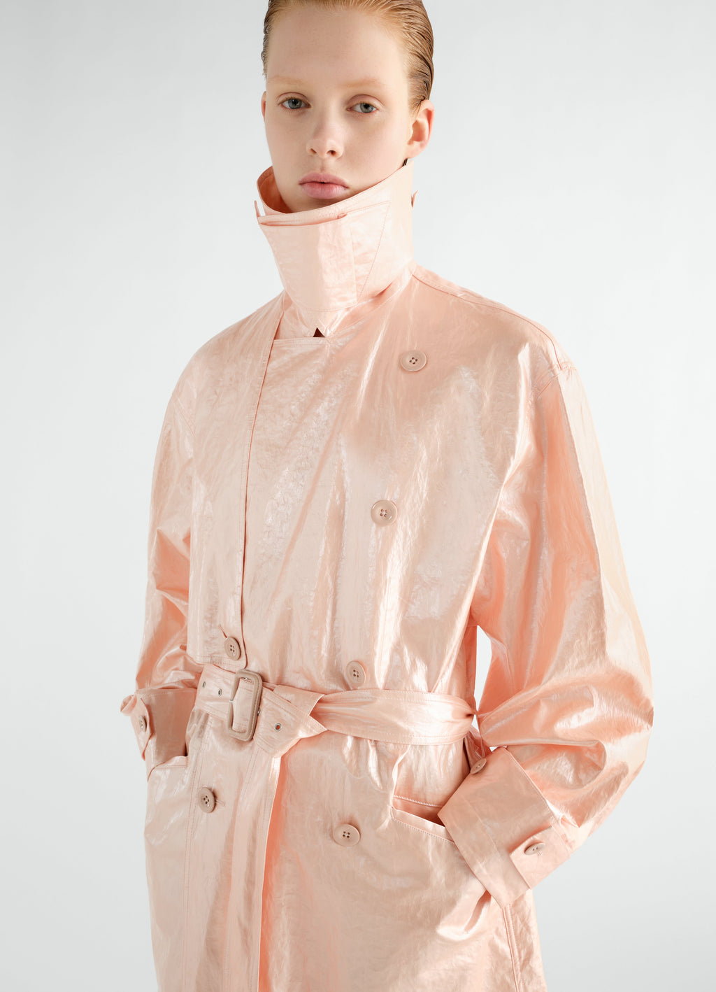 TRENCH COAT IN WATER REPELLENT SHINY COATED LINEN