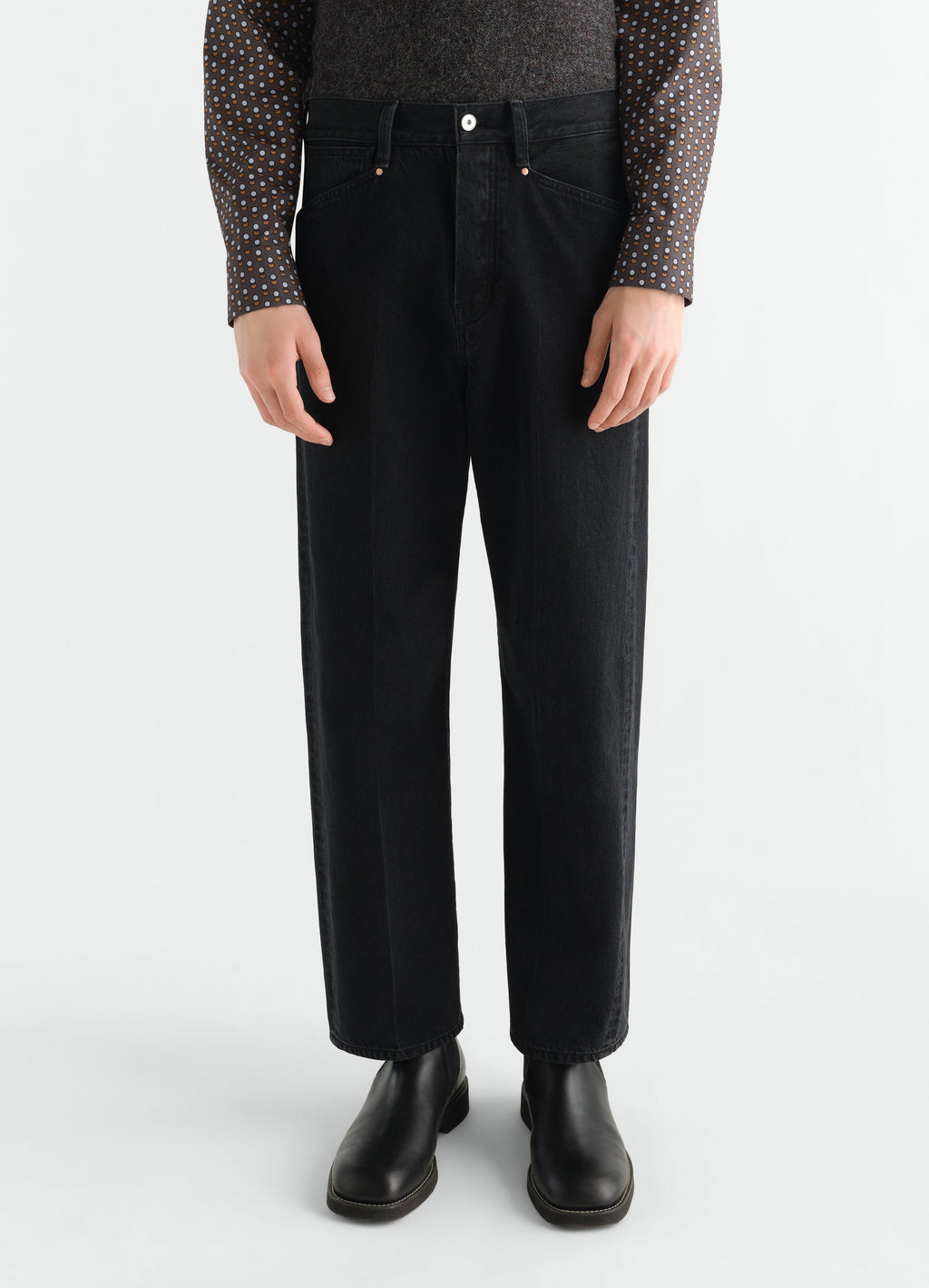 STRAIGHT LEG 5 POCKETS IN BLACK SELVEDGE DENIM