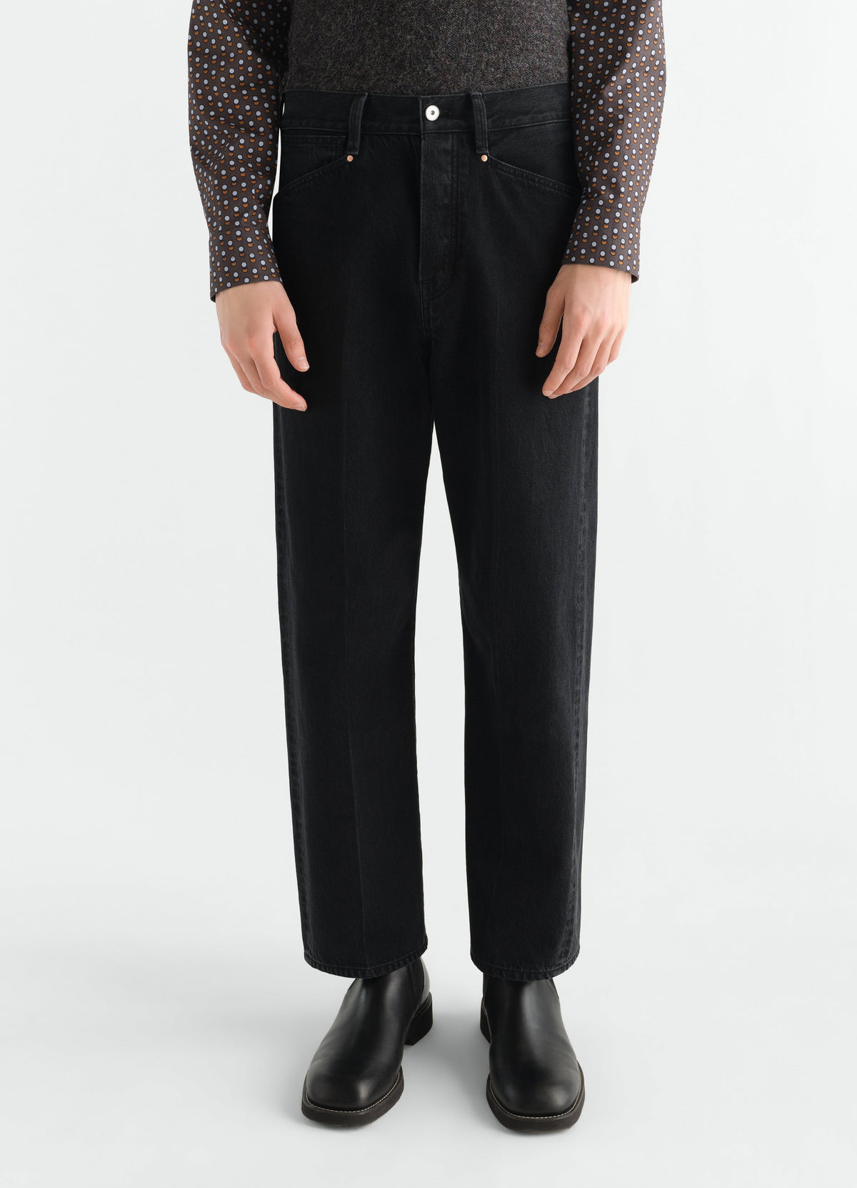 STRAIGHT LEG 5 POCKETS IN BLACK SELVEDGE DENIM
