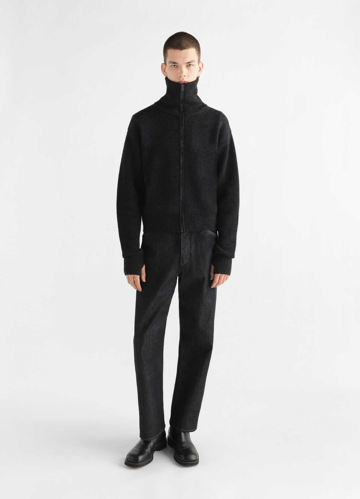 ZIPPED CARDIGAN IN VIRGIN WOOL