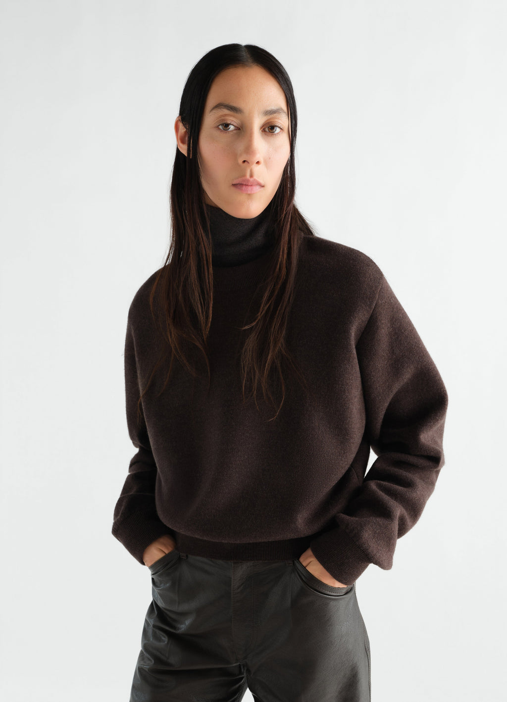 SHORT SWEATSHIRT IN FELTED MERINO WOOL