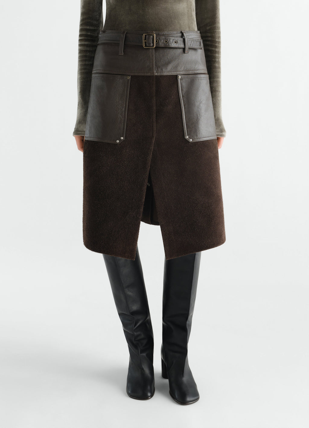 LEATHER SKIRT IN BRUSHED COW SUEDE